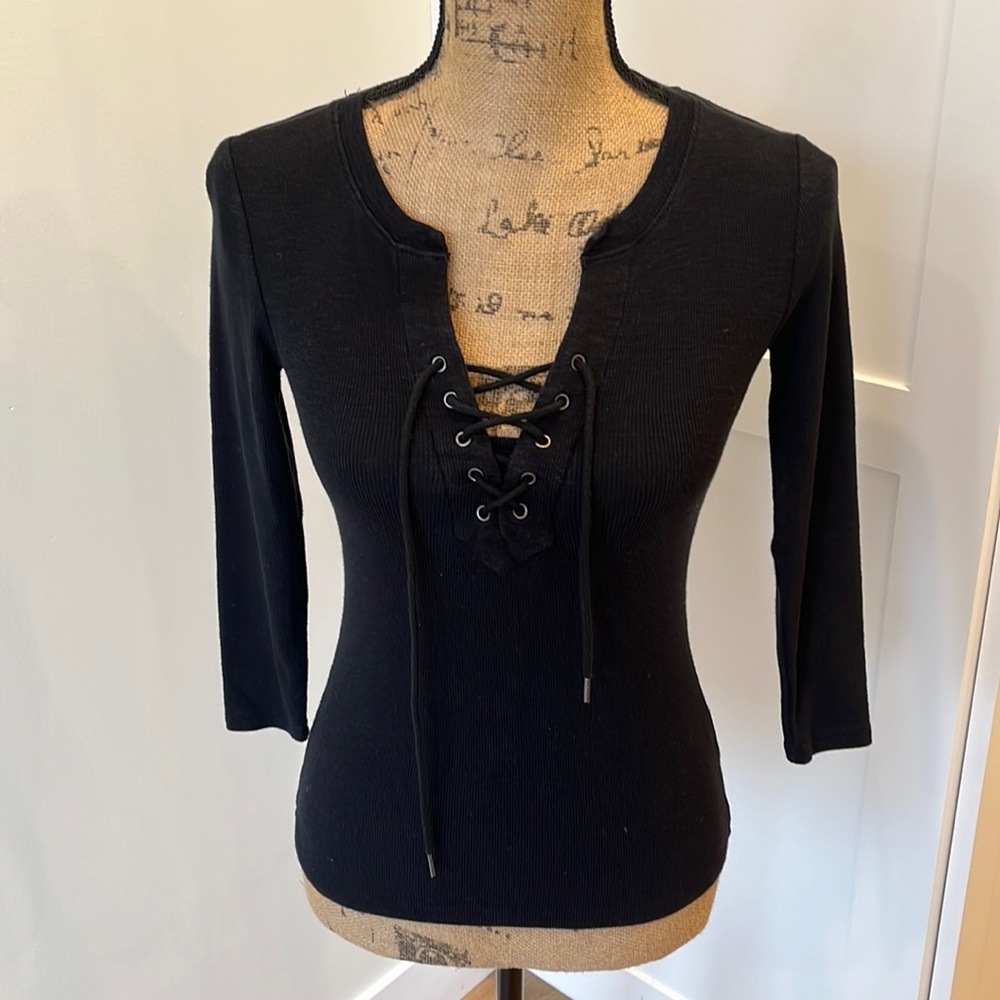 Deletta by Anthropologie lace up three quarter sleeve ribbed shirt